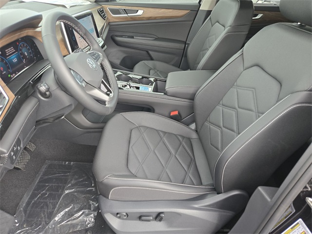 2025 Volkswagen Atlas 2.0T SE Technology Image 8 of 14