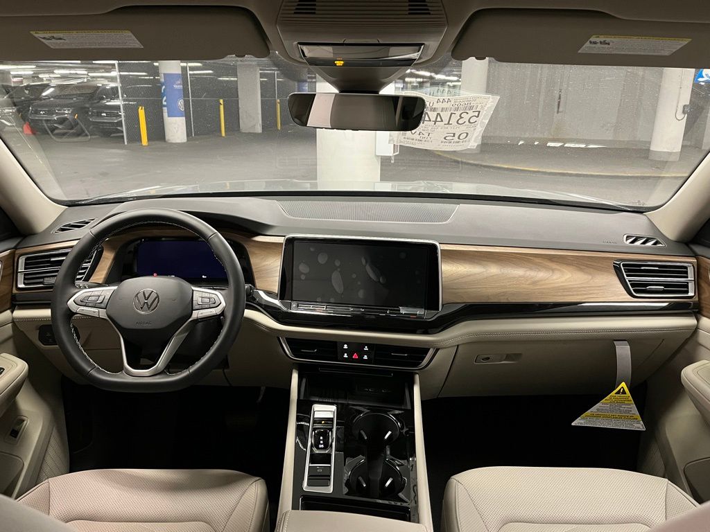 Vehicle image 13 of 42