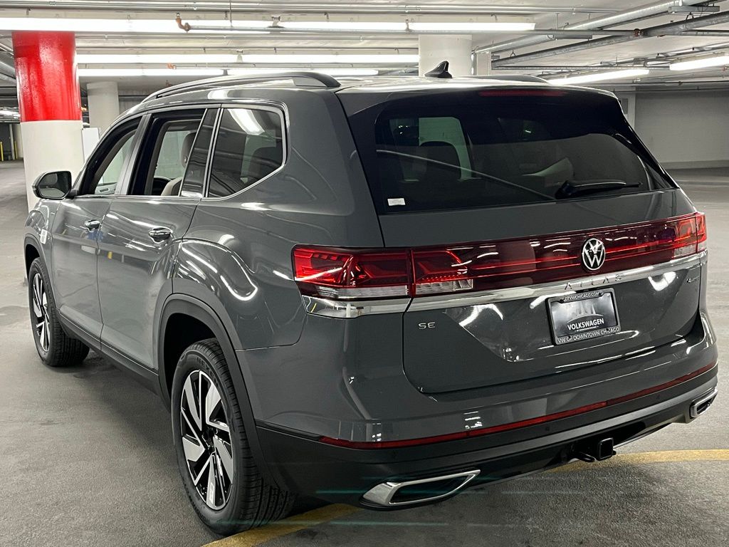 Vehicle image 8 of 42