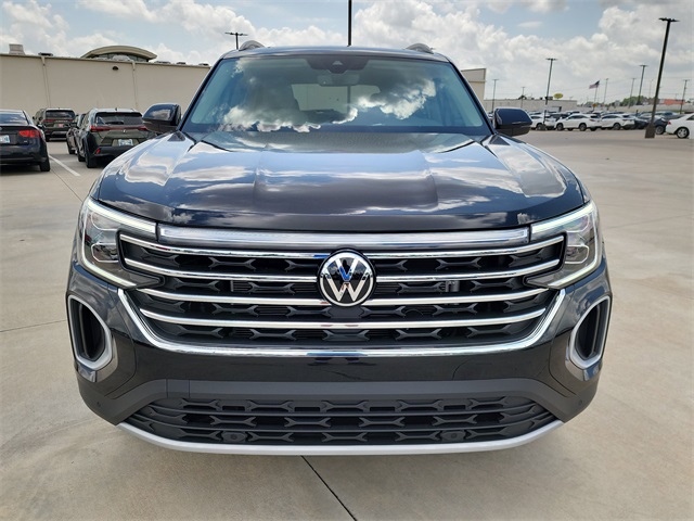 Vehicle image 2 of 28