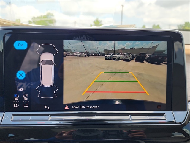 Vehicle image 19 of 28