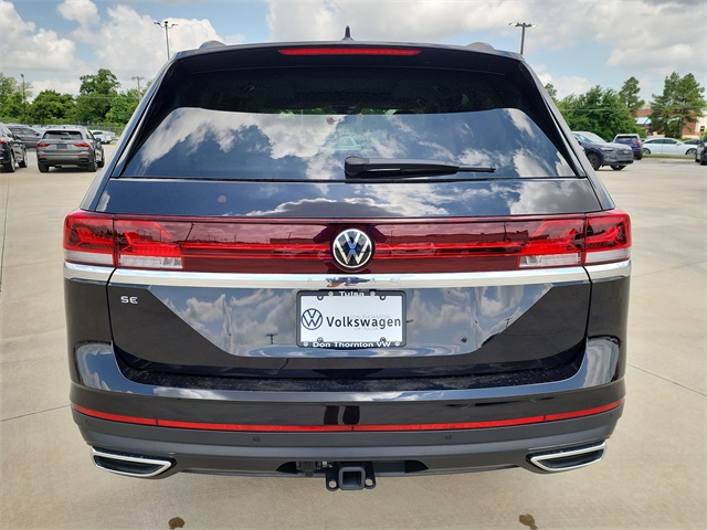 Vehicle image 26 of 28