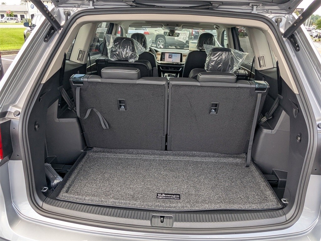 Vehicle image 13 of 36