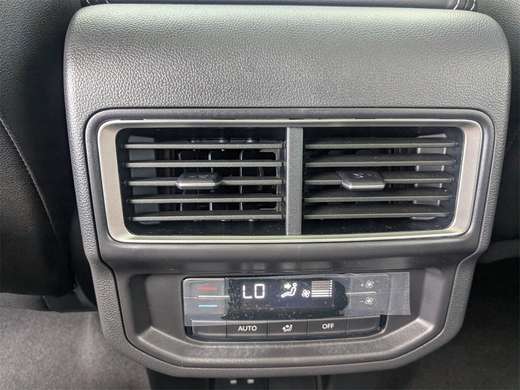 Vehicle image 16 of 36