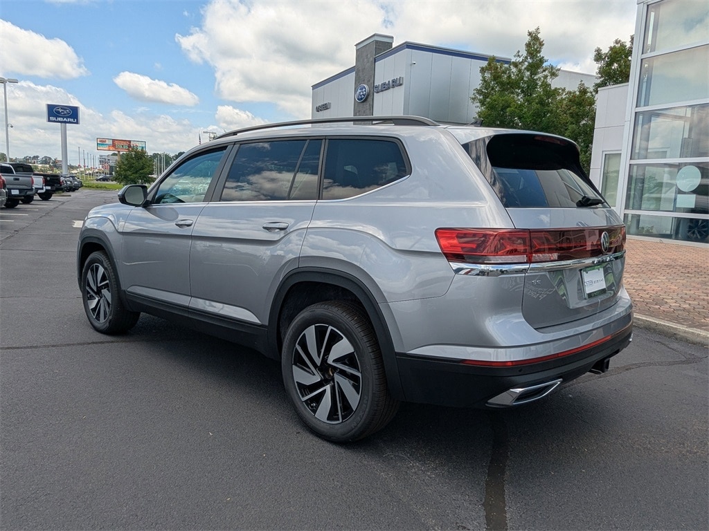 Vehicle image 4 of 36