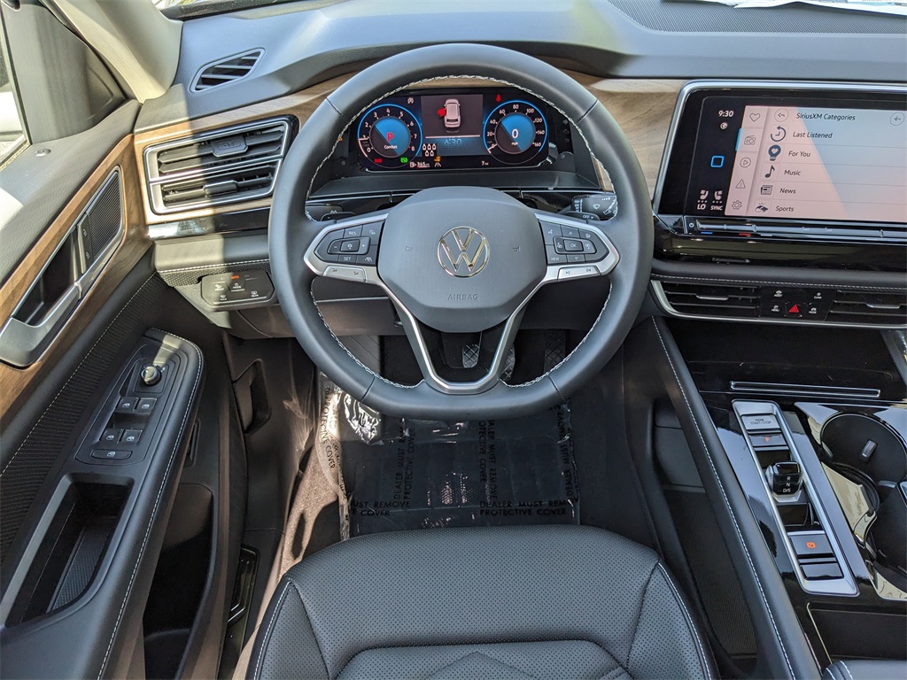 Vehicle image 10 of 26