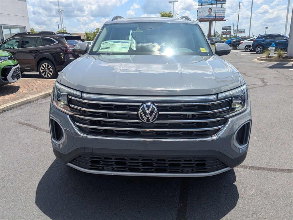 Vehicle image 10 of 35