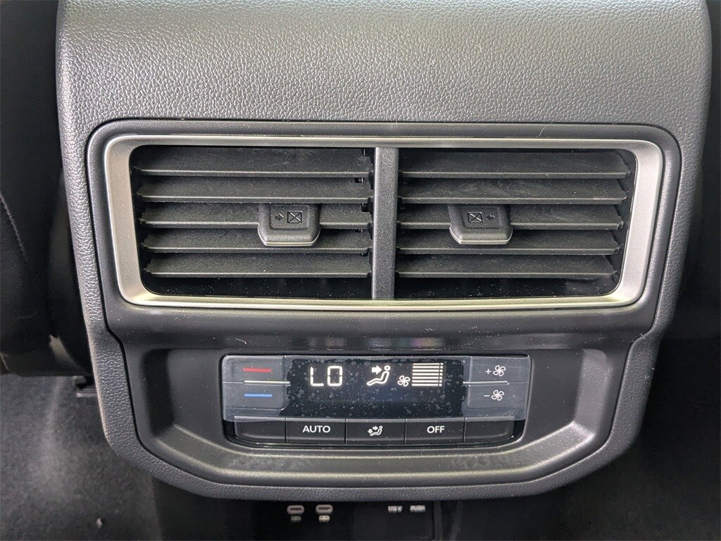 Vehicle image 16 of 35
