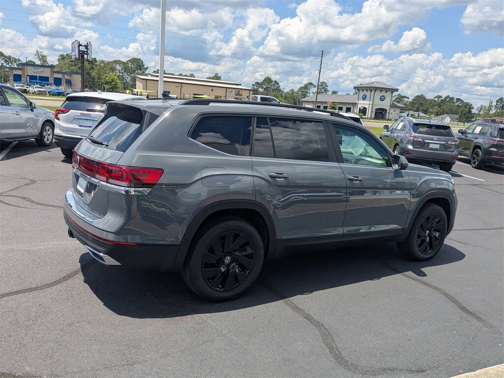 Vehicle image 5 of 35