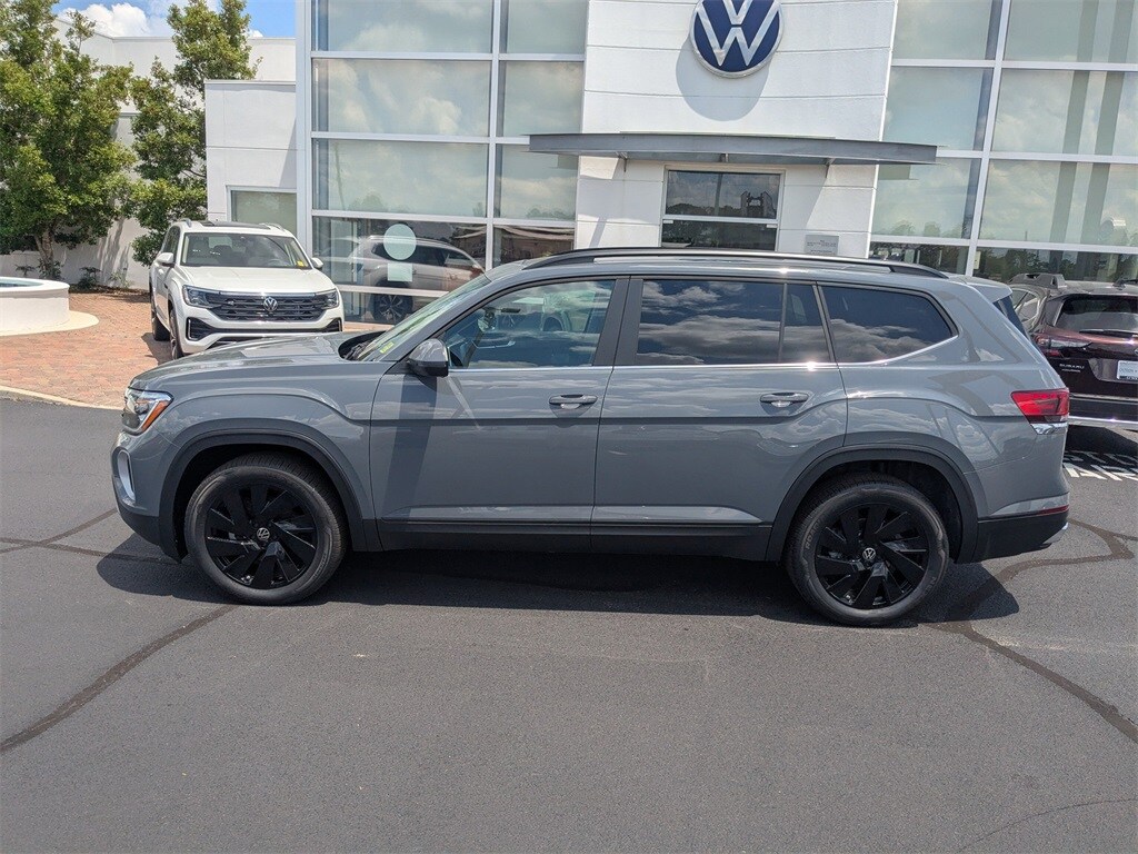 Vehicle image 8 of 35