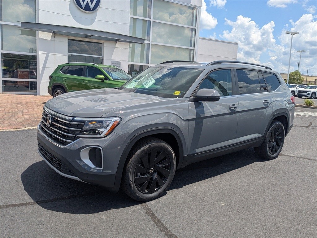 Vehicle image 9 of 35