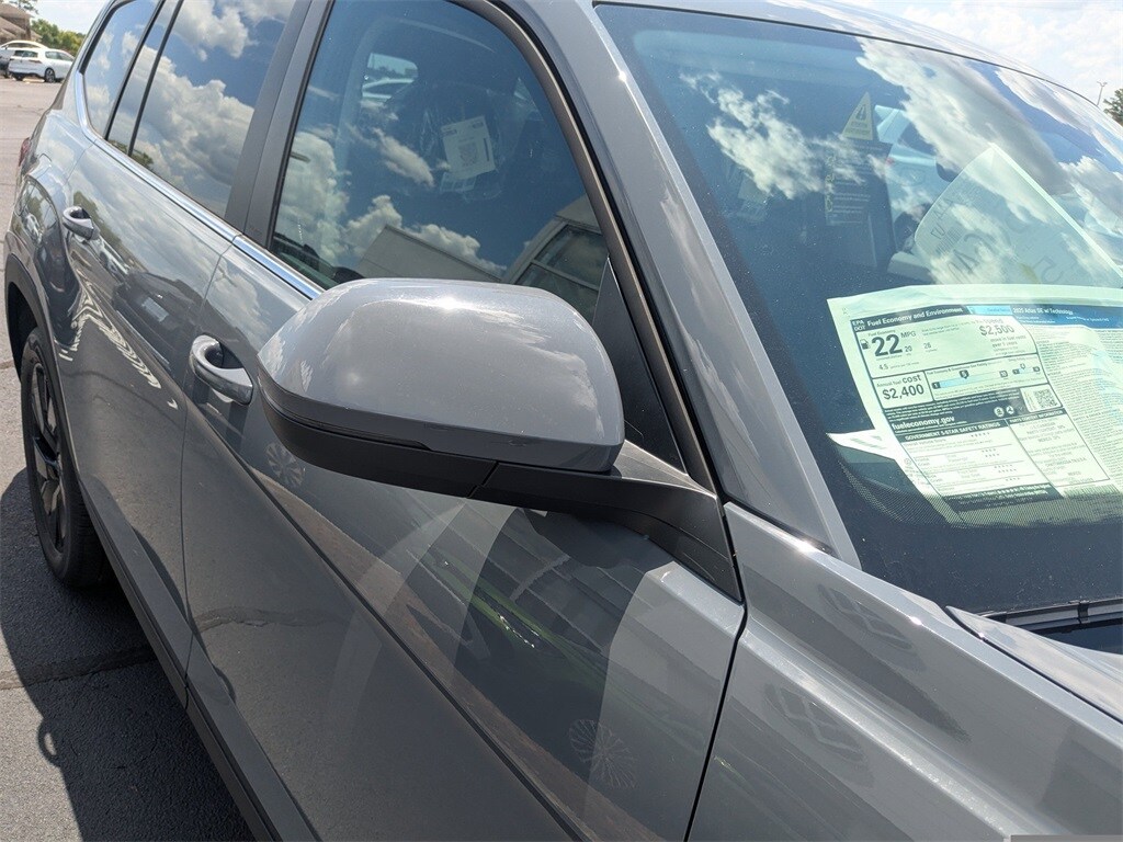 Vehicle image 13 of 35