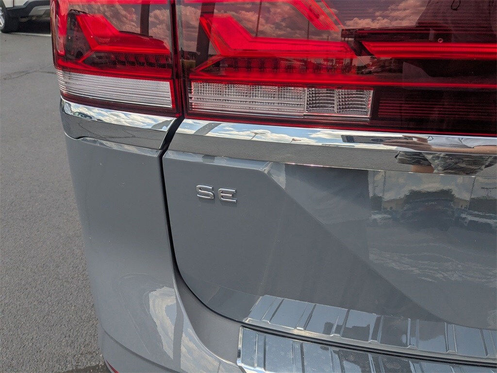 Vehicle image 14 of 35