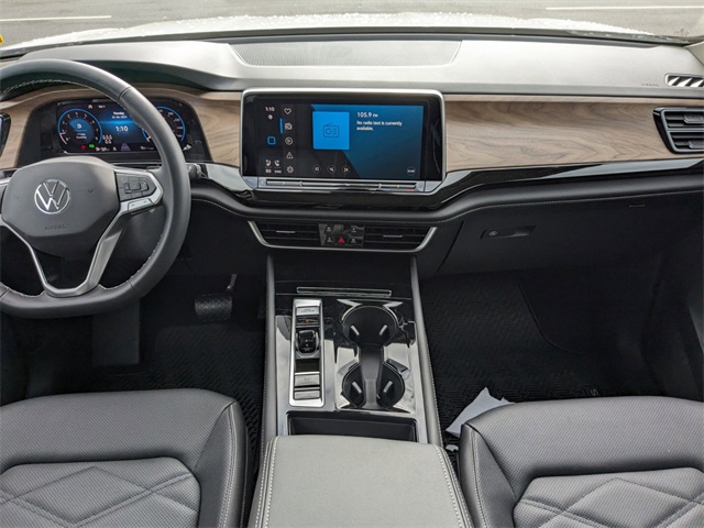 Vehicle image 16 of 31
