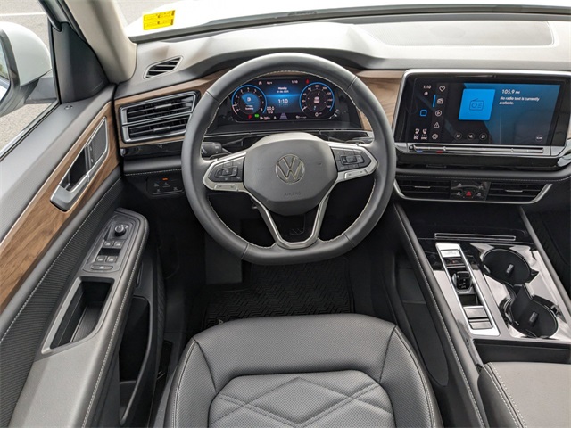 Vehicle image 17 of 31