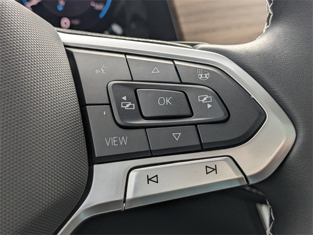Vehicle image 28 of 31