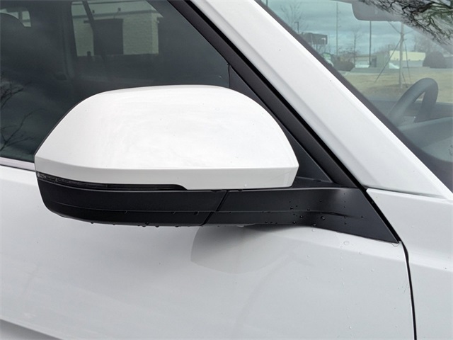 Vehicle image 11 of 31
