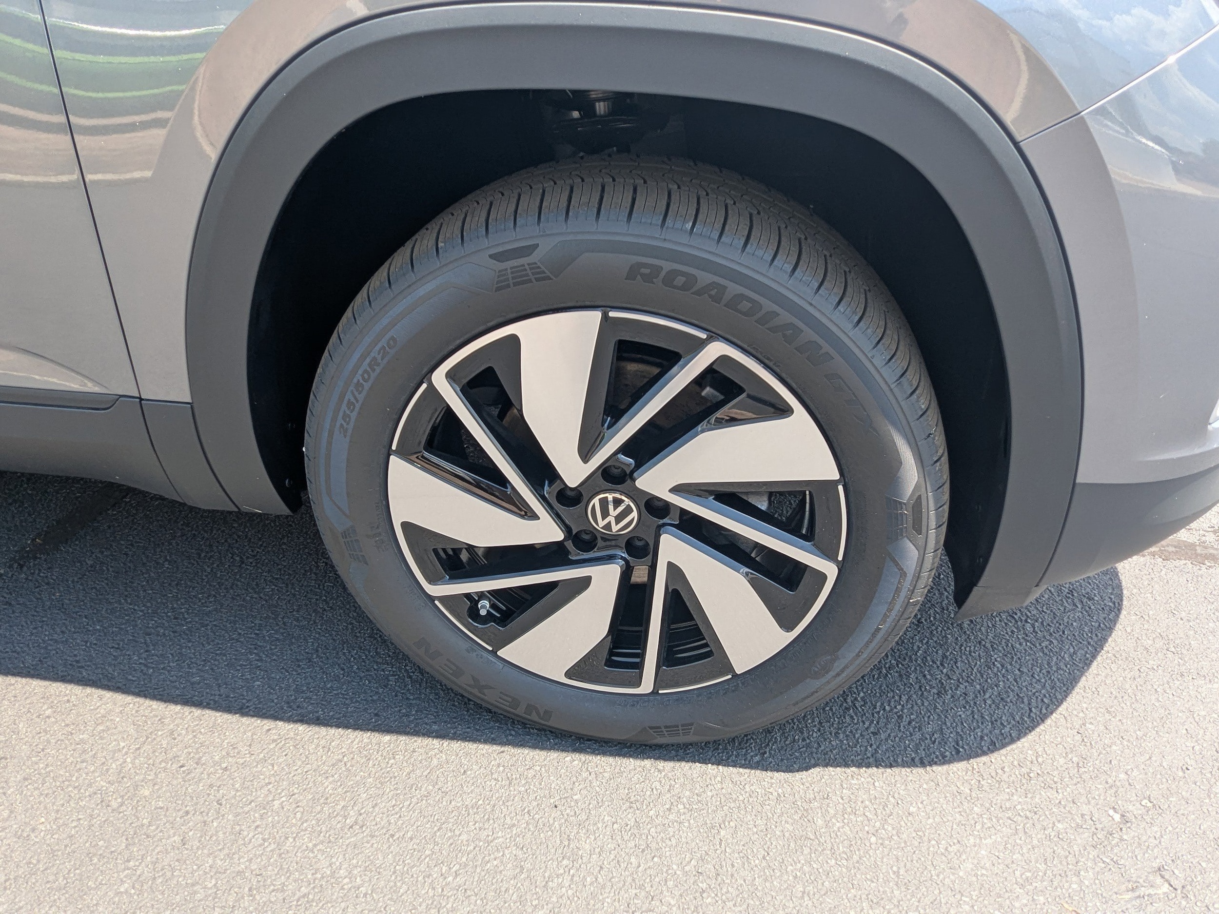 Vehicle image 9 of 37