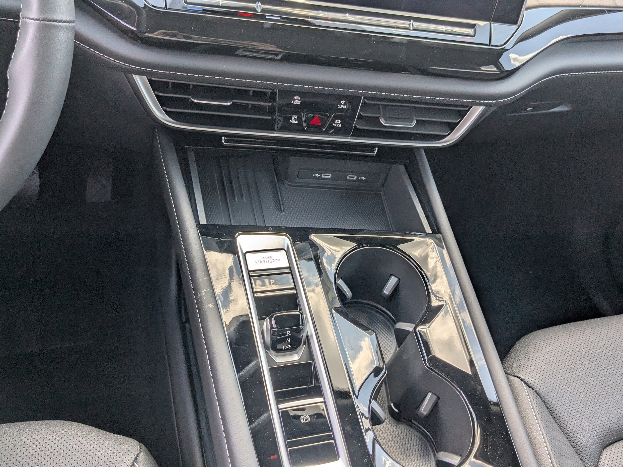 Vehicle image 20 of 37