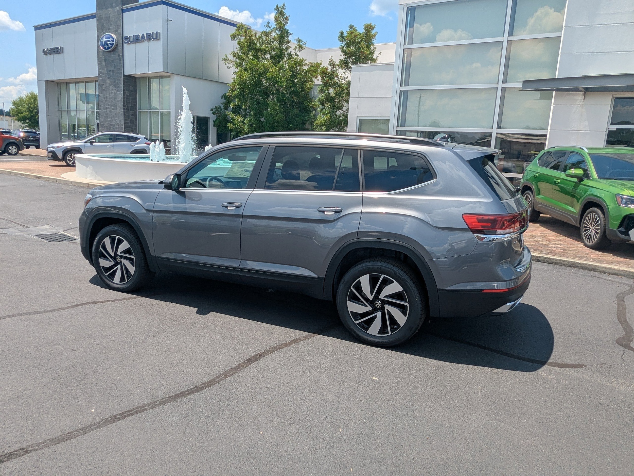 Vehicle image 7 of 37