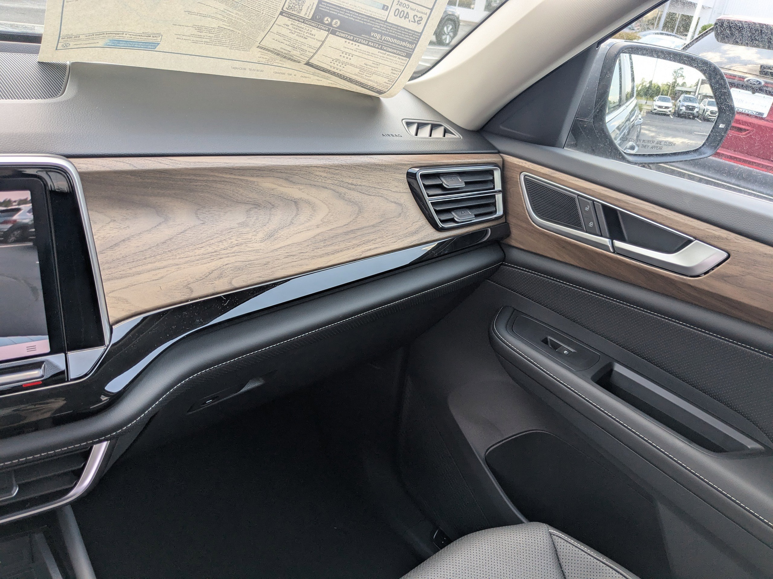 Vehicle image 14 of 37