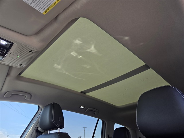 2025 Volkswagen Atlas 2.0T SE Technology Image 14 of 14