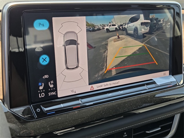 2025 Volkswagen Atlas 2.0T SE Technology Image 11 of 14