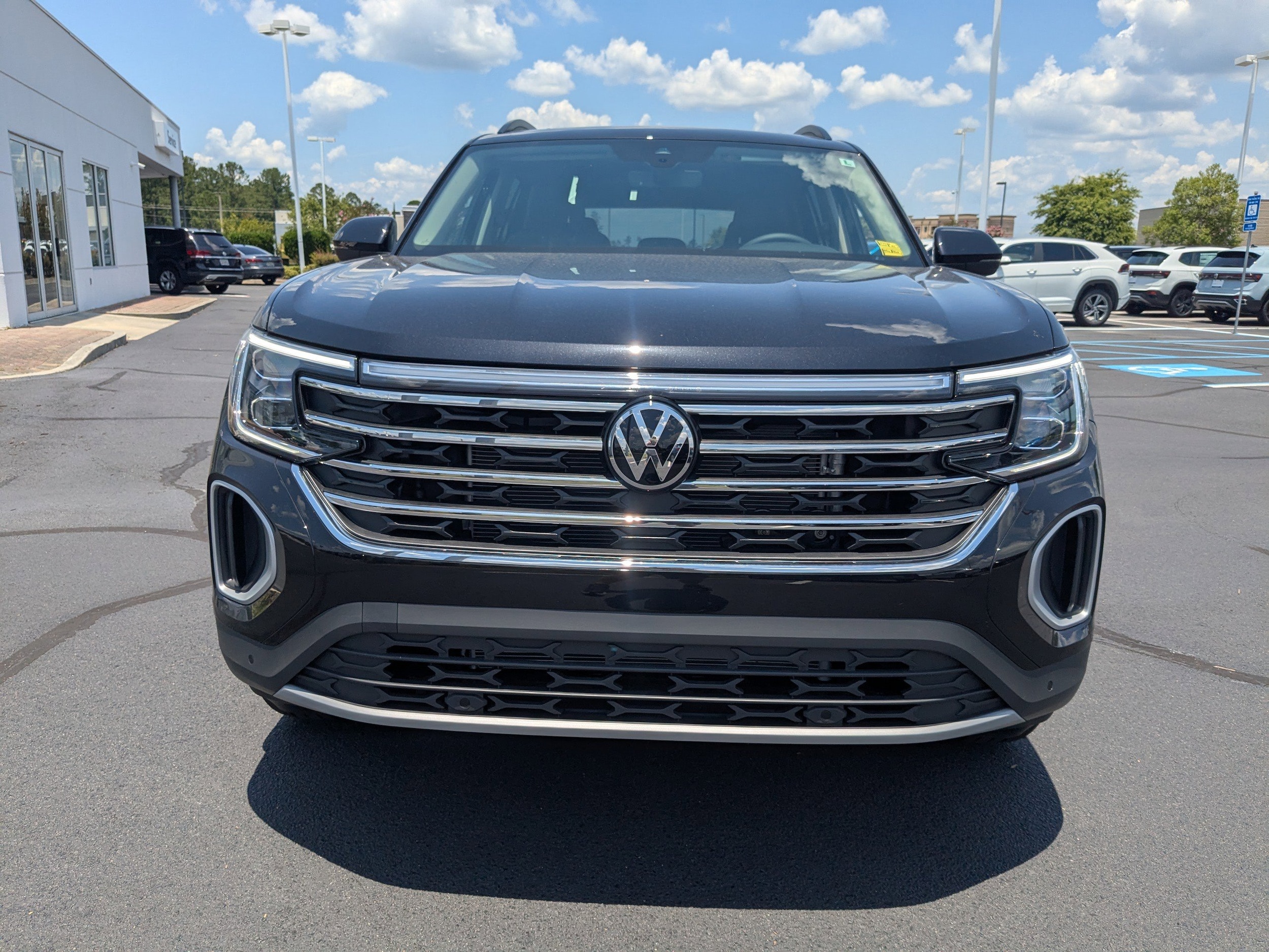 Vehicle image 11 of 36