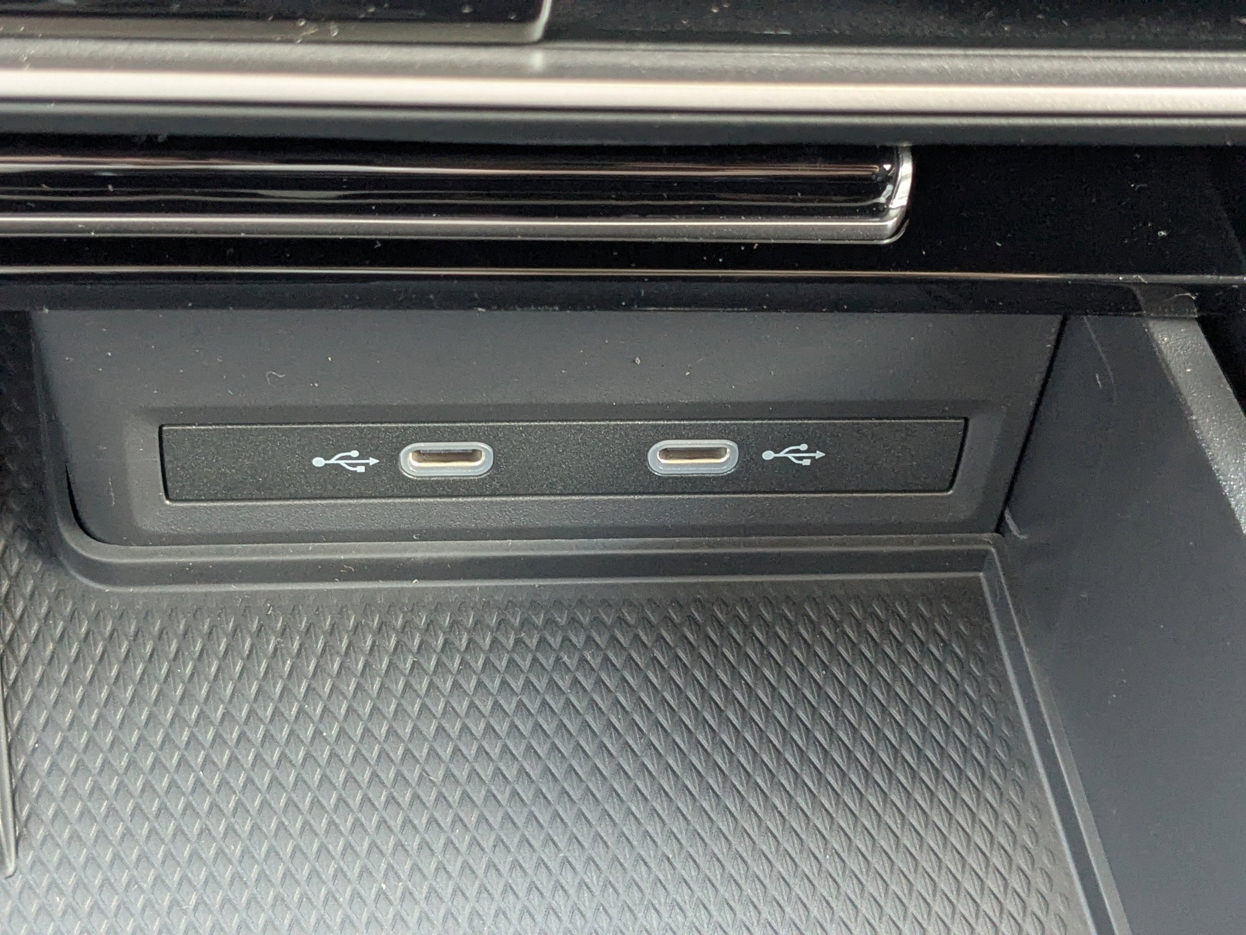 Vehicle image 25 of 36
