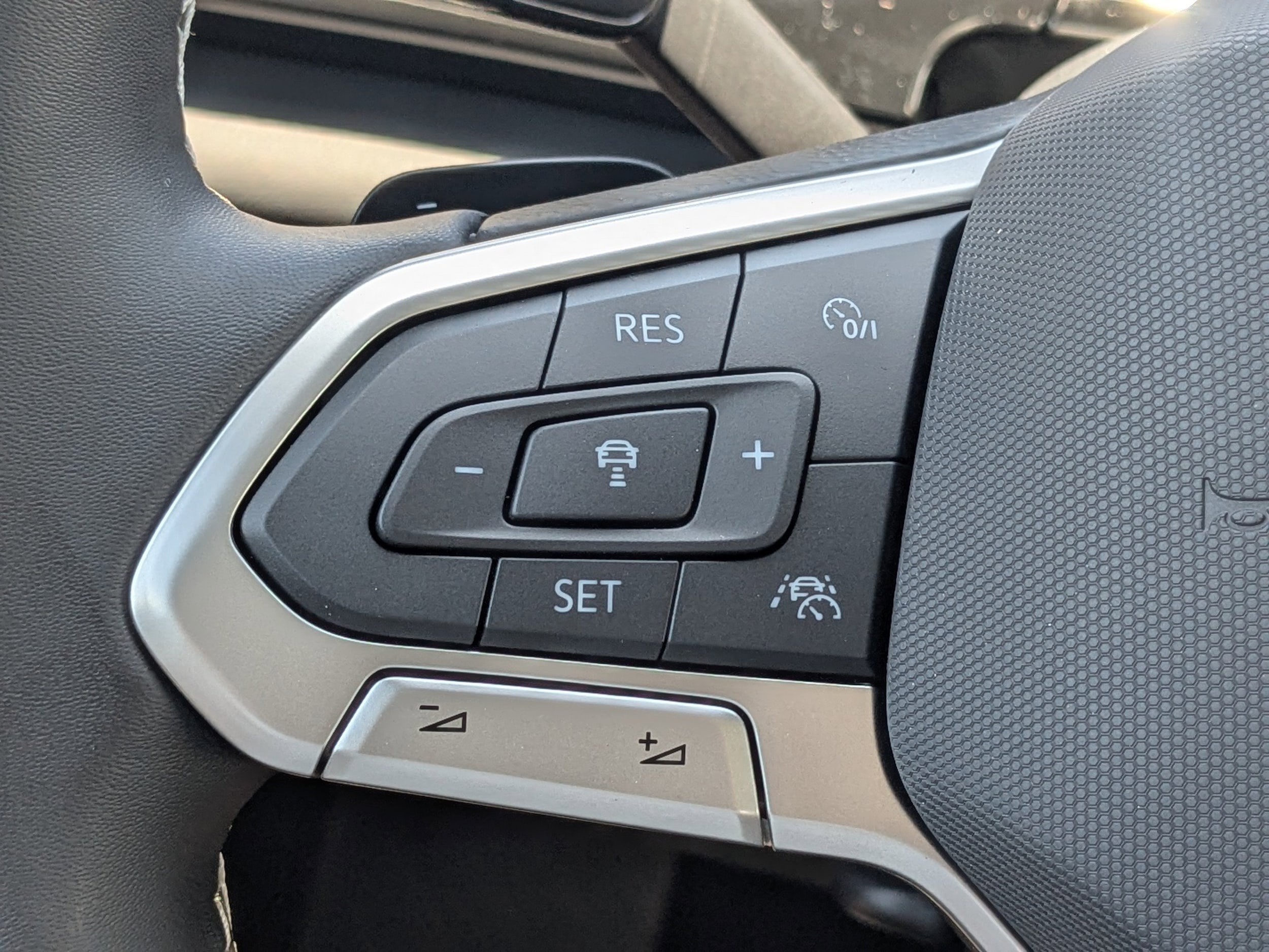 Vehicle image 29 of 36