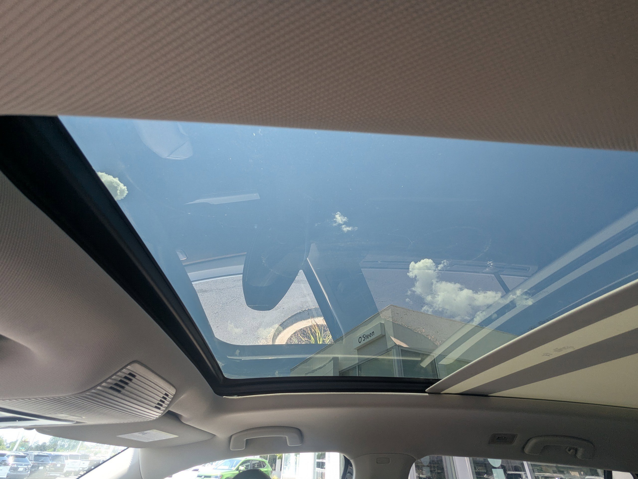 Vehicle image 23 of 36