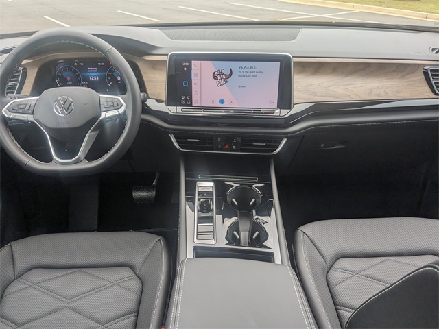 Vehicle image 16 of 30