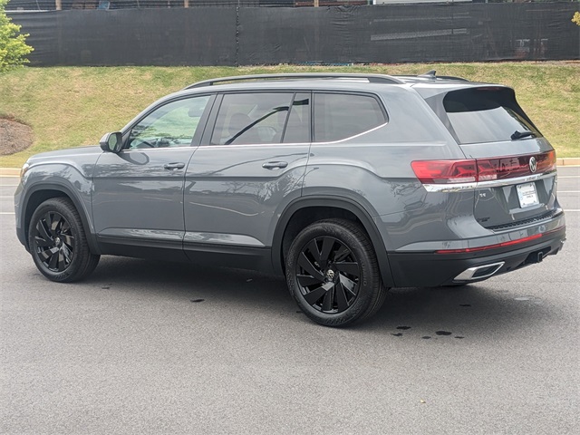 Vehicle image 7 of 30