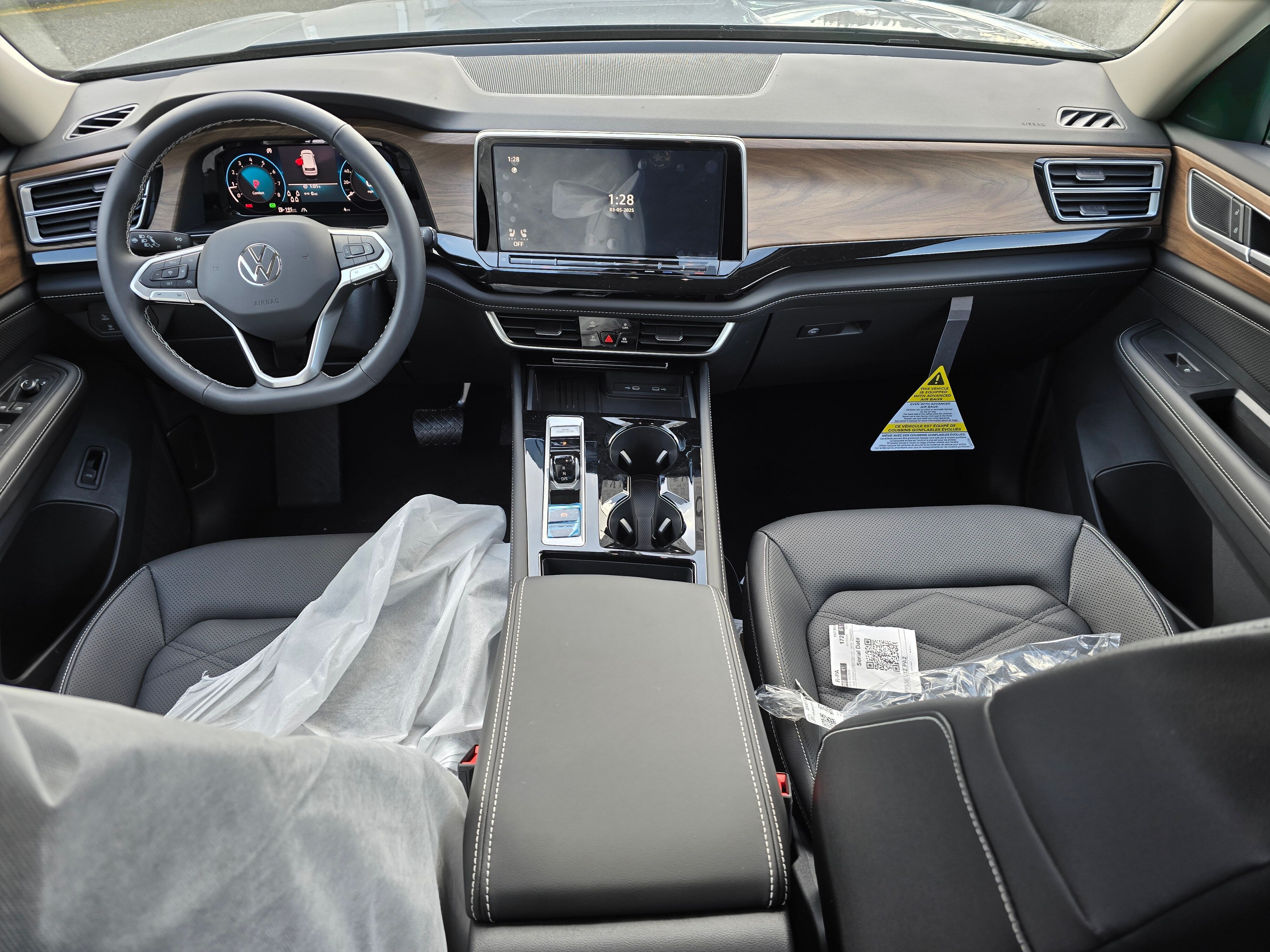 Vehicle image 26 of 42