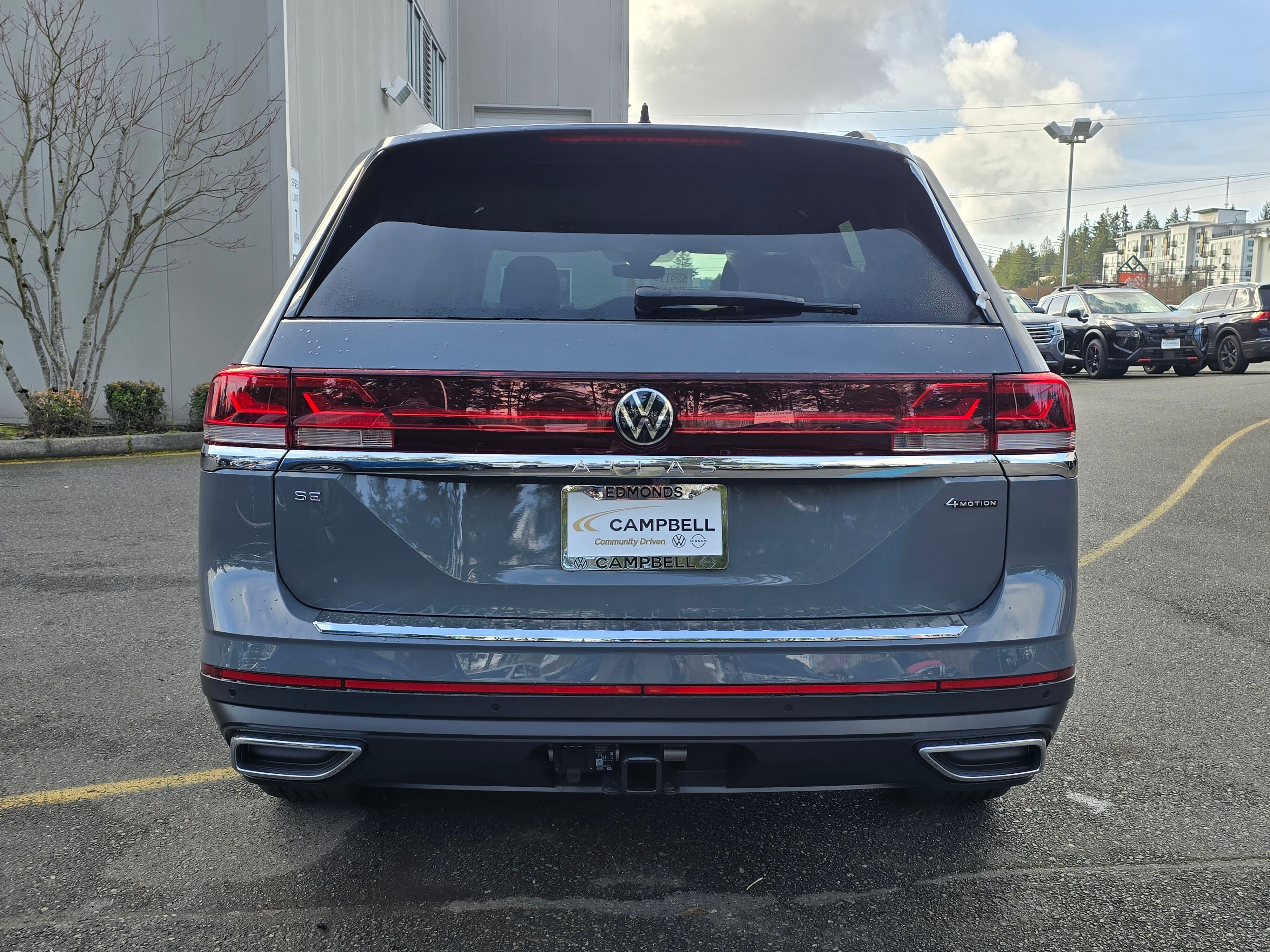 Vehicle image 6 of 42