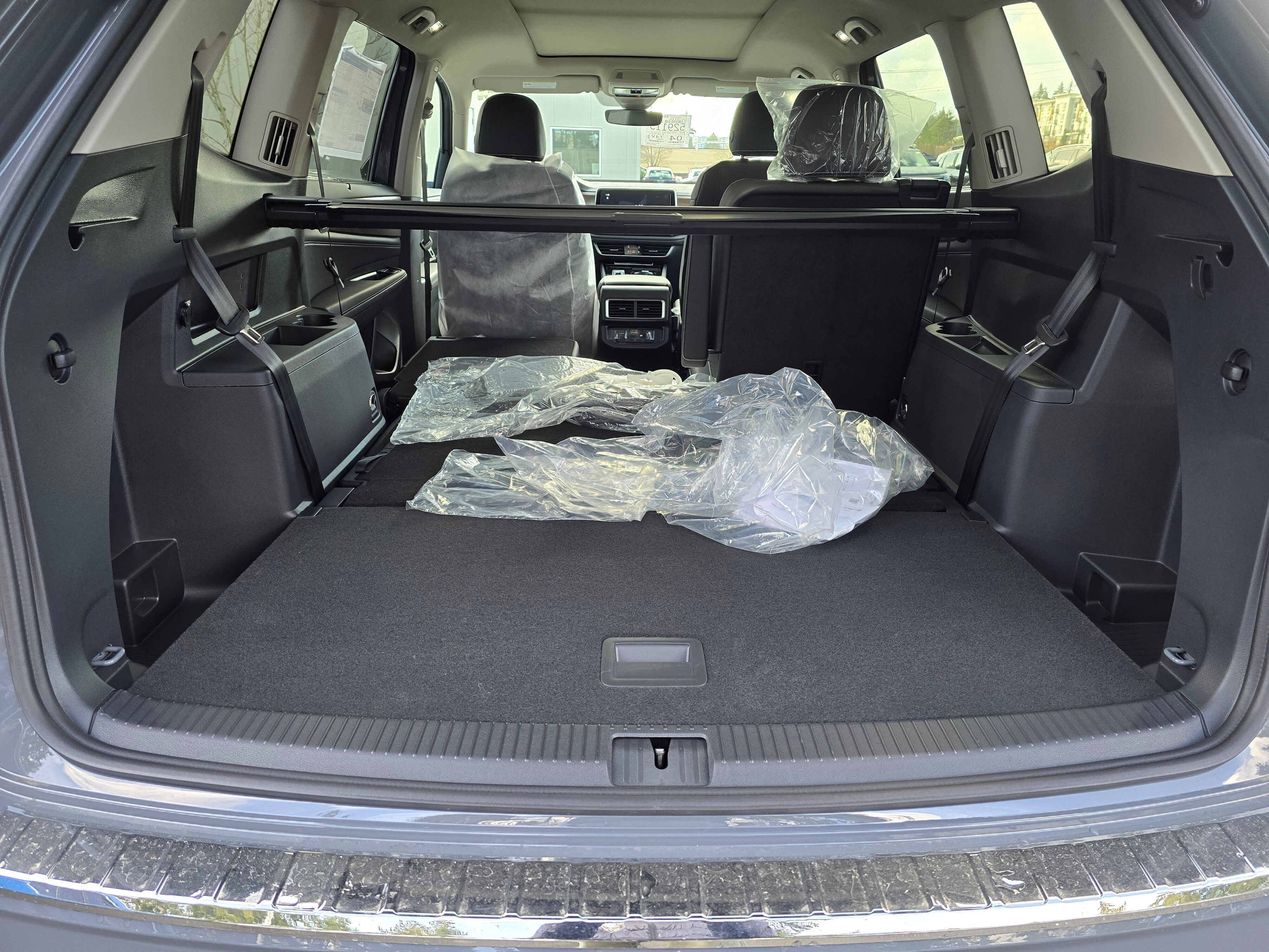 Vehicle image 23 of 42