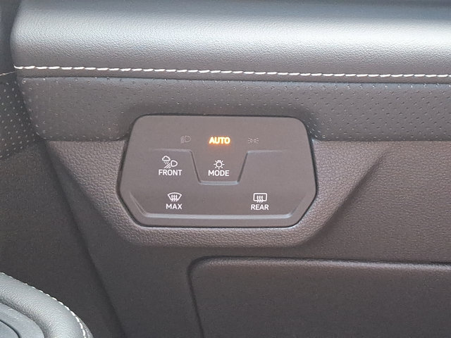 Vehicle image 16 of 20