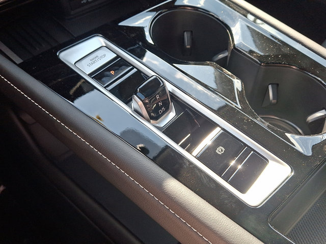 Vehicle image 12 of 20