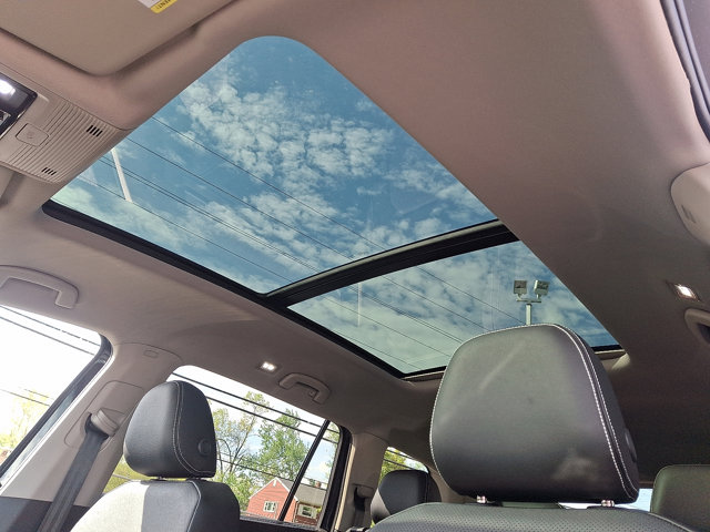 Vehicle image 11 of 20
