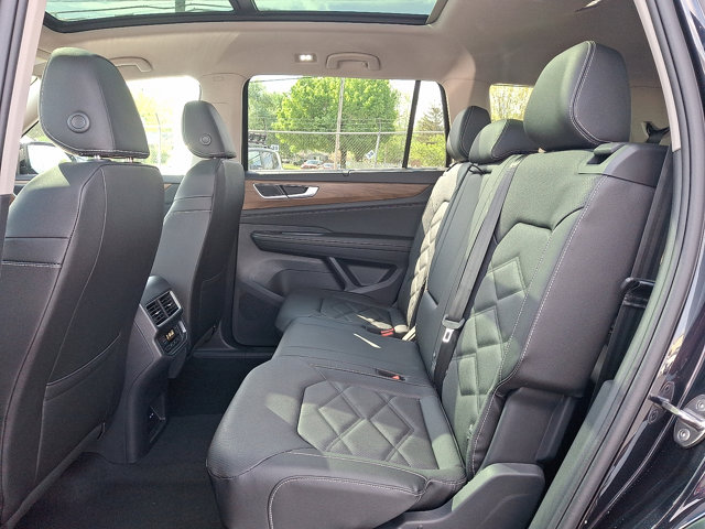 Vehicle image 6 of 20