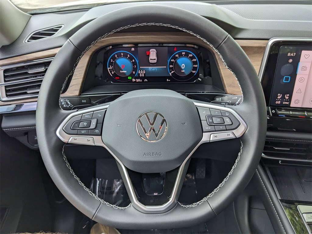 Vehicle image 24 of 25