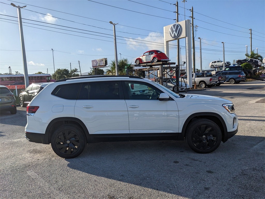 Vehicle image 4 of 25