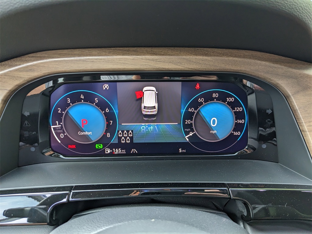Vehicle image 16 of 25