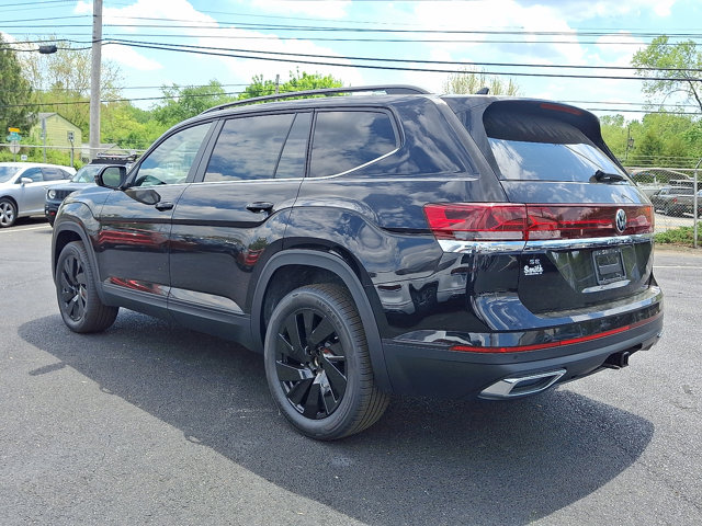 Vehicle image 4 of 18