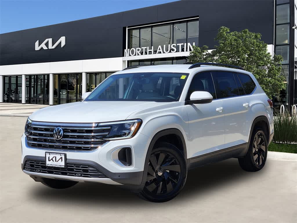 2025 Volkswagen Atlas 2.0T SE Technology Image 1 of 32
