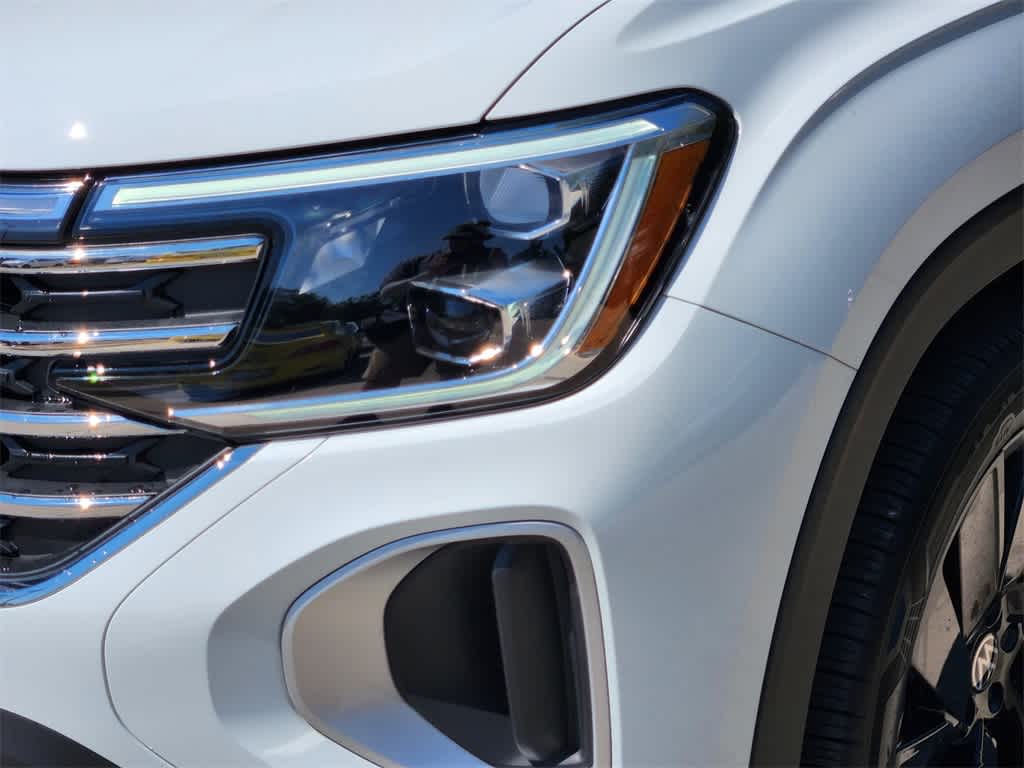 2025 Volkswagen Atlas 2.0T SE Technology Image 22 of 32