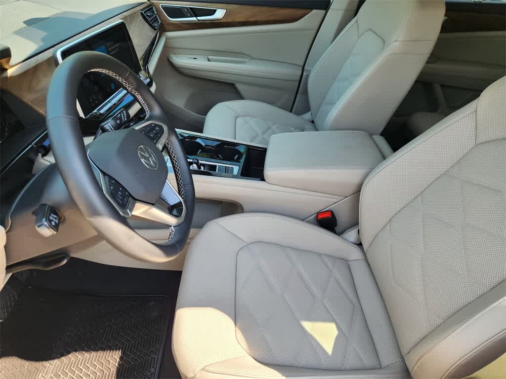 2025 Volkswagen Atlas 2.0T SE Technology Image 31 of 32
