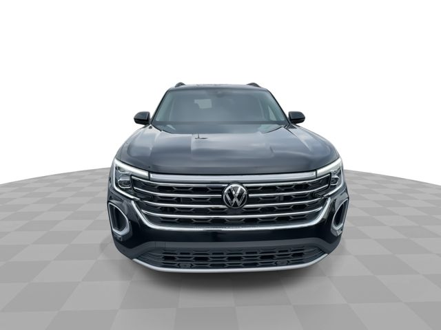 2025 Volkswagen Atlas 2.0T SE Technology Image 2 of 29