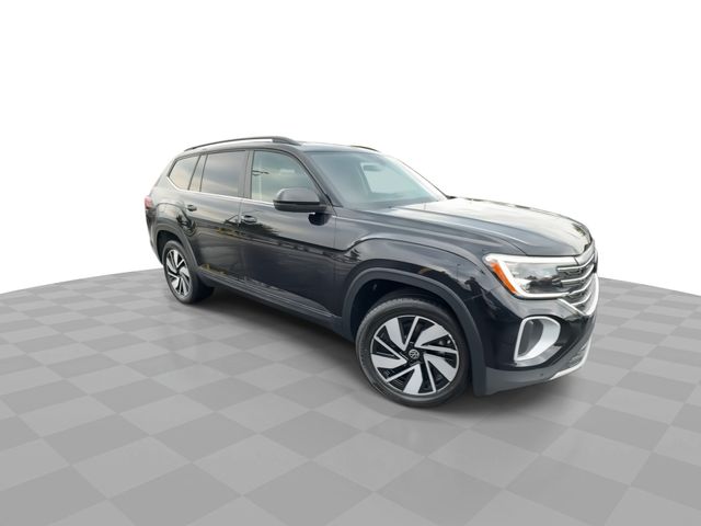 2025 Volkswagen Atlas 2.0T SE Technology Image 3 of 29