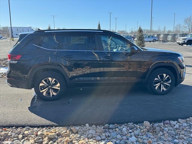 Vehicle image 5 of 41